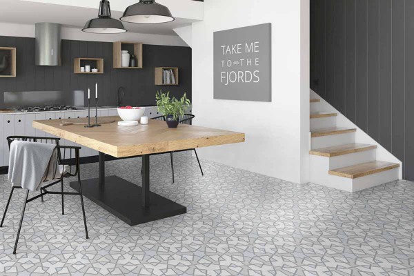 La colección Venezia Hexagonal de Keros cerámica combina el encanto de Venezia con el formato hexagonal para brindar estilo y durabilidad a tus espacios